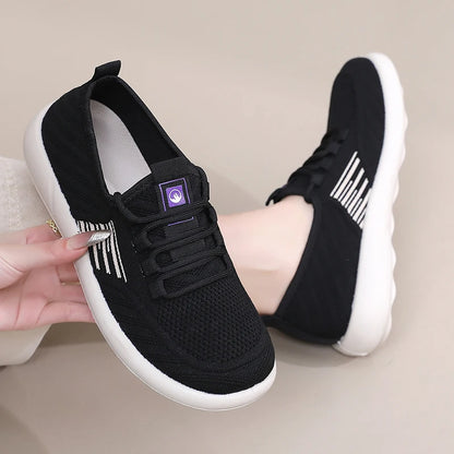 Summer mesh women's sports shoes breathable and lightweight women's cloth shoes soft soled non slip casual shoes