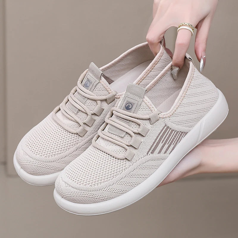 Summer mesh women's sports shoes breathable and lightweight women's cloth shoes soft soled non slip casual shoes